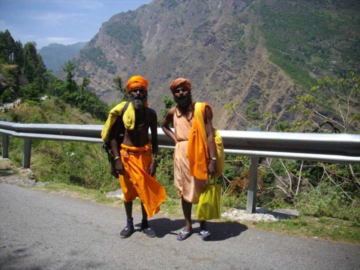 Sadhus on the way to Badrinath