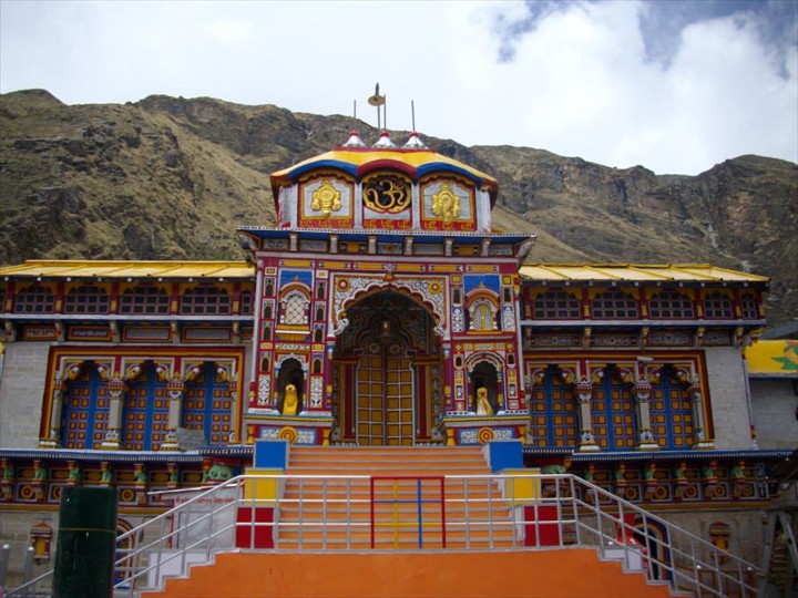  Sri Badrinath temple (still closed)