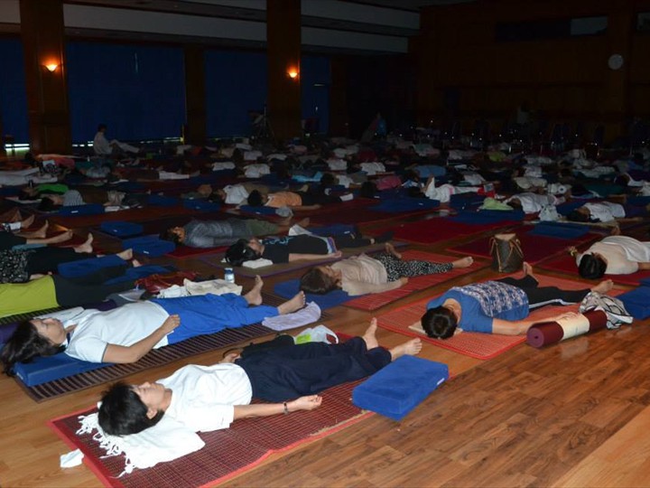 05d_Yoga_Nidra_Practice_Thailand_2013