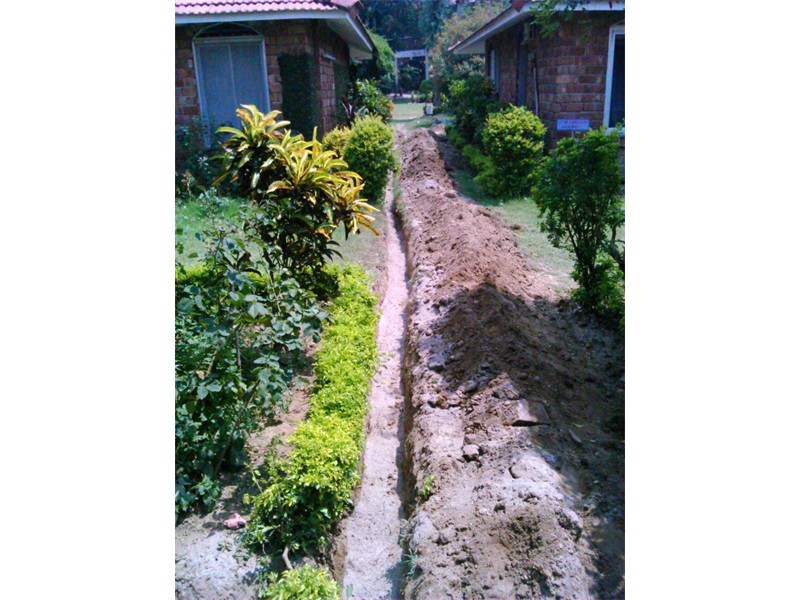 02a_electrical_work_at_SRSG_2014