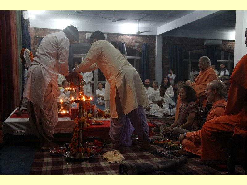 08n_Diwali_2014_SRSG
